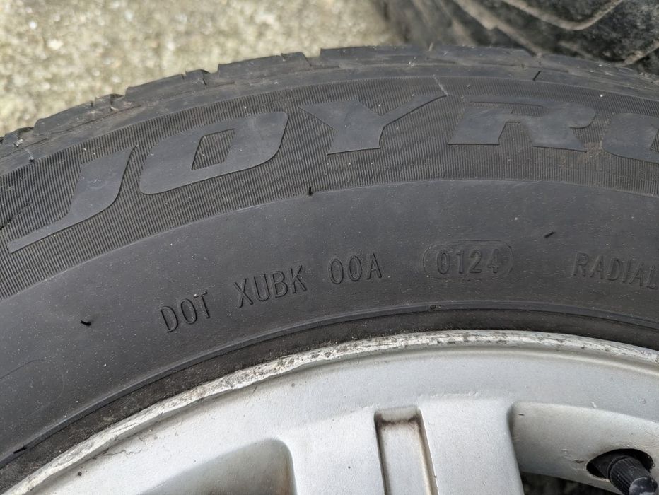 Jantes Audi com pneus 205/60/15