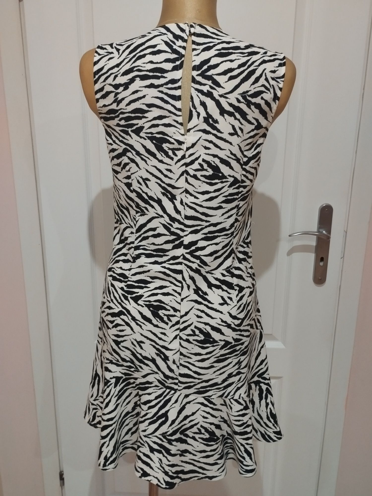 Warehouse letnia sukienka zebra 38