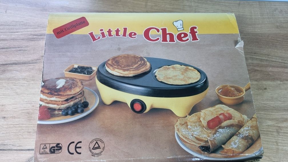 Urządzenie, maszynka do wypieku naleśników, mini grill elektryczny.
