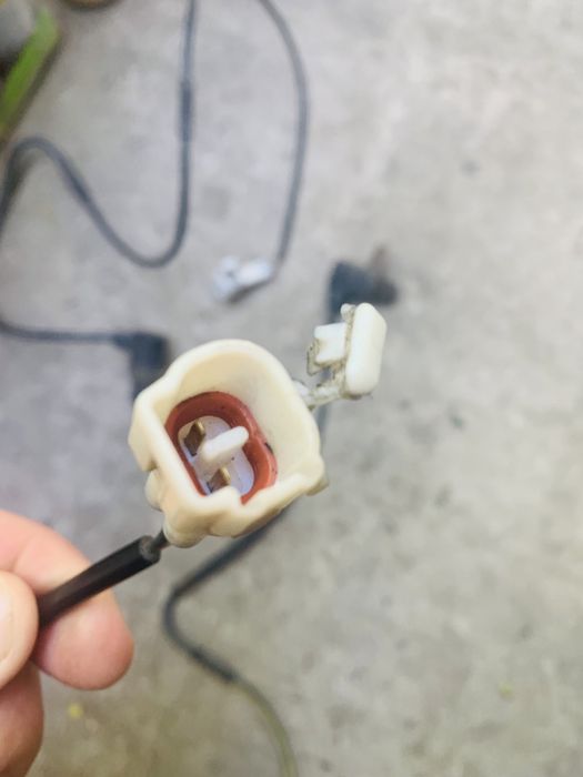 Продам пару датчиков скорости Toyota corolla