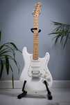 Fender Player Series Strat HSS MN PWT -jak nowy Faktura