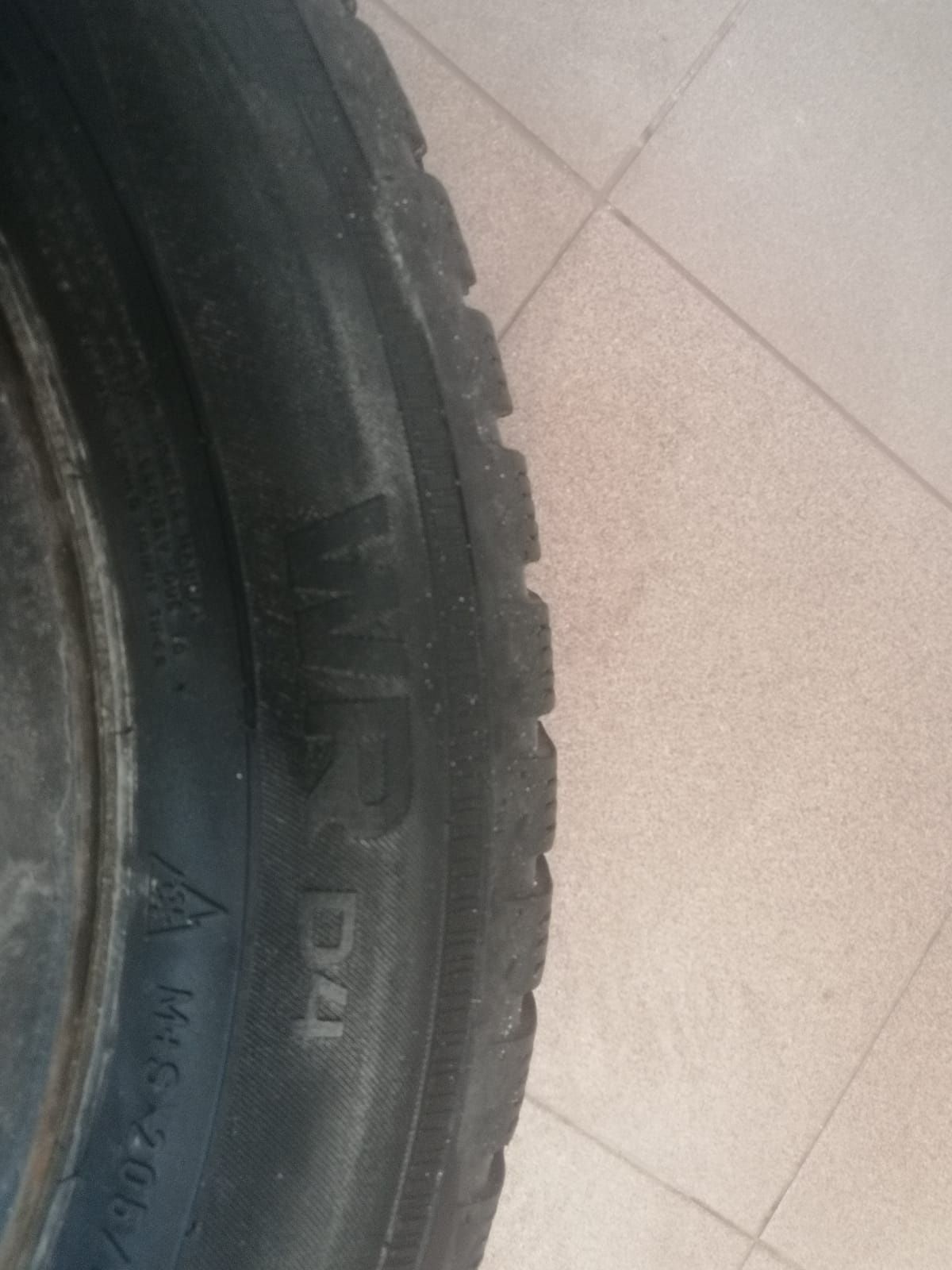 Opony zimowe Nokian WR D4 205/55 R16 + felgi