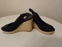Buty na koturnie
