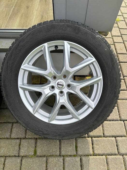 Koła zimowe Volvo 18” – oryginalne felgi + Nokian WR SUV 235/60 R18
