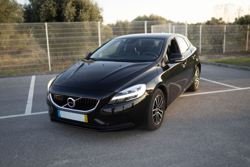 Volvo V40 D2 2017 ( 2.0cc 120 cv ) - FULL EXTRAS