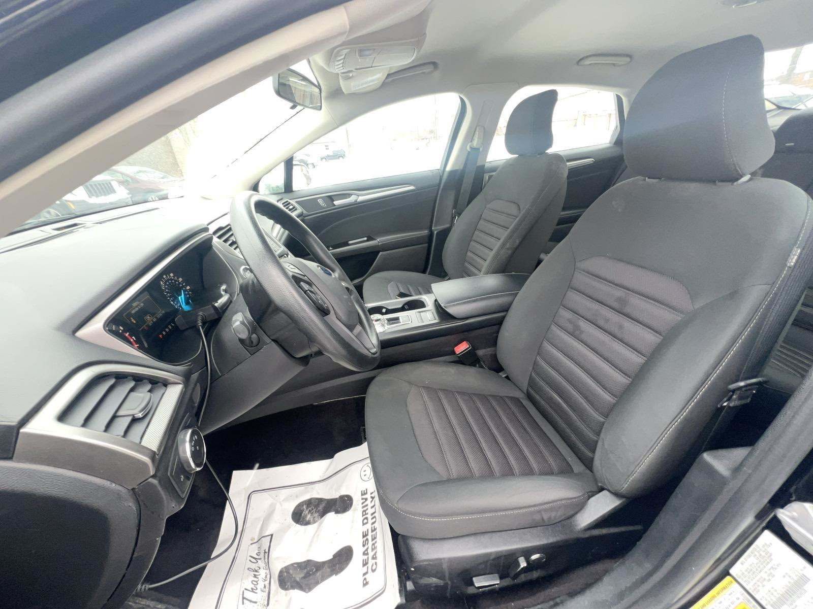 2017 Ford Fusion SE 2.5 атмосферний