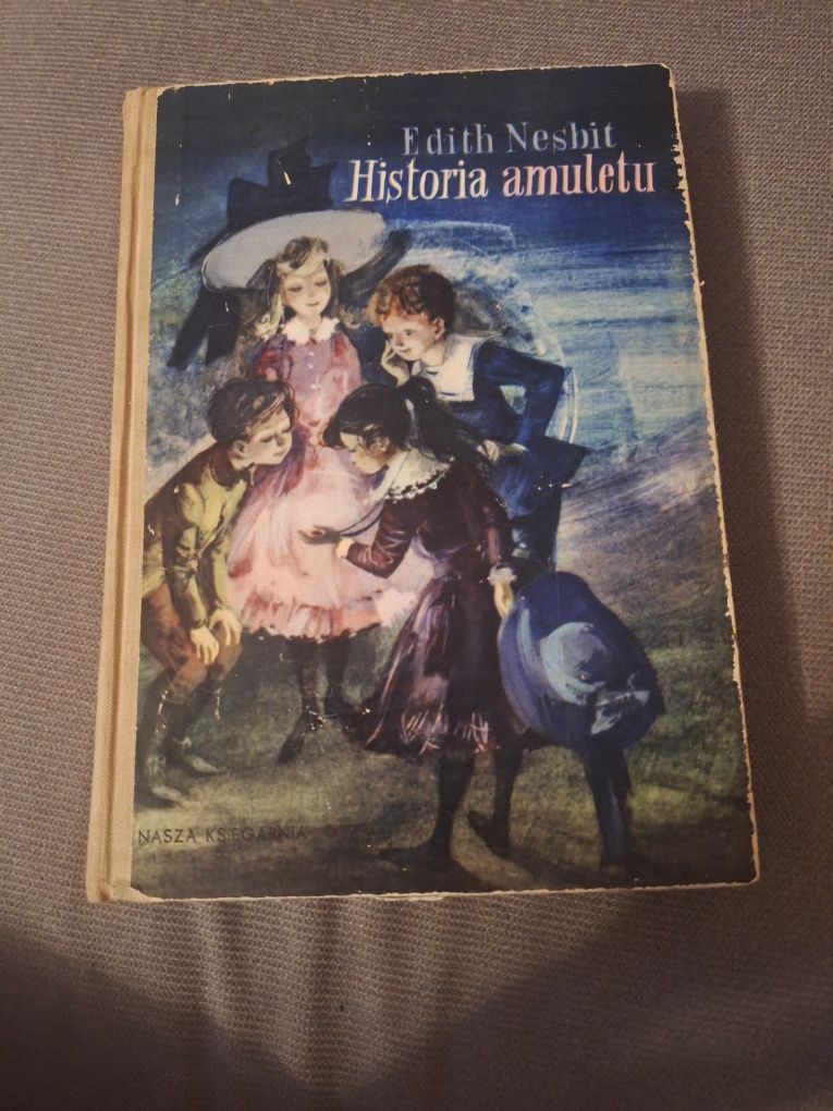 Edith Nesbit "Historia amuletu"