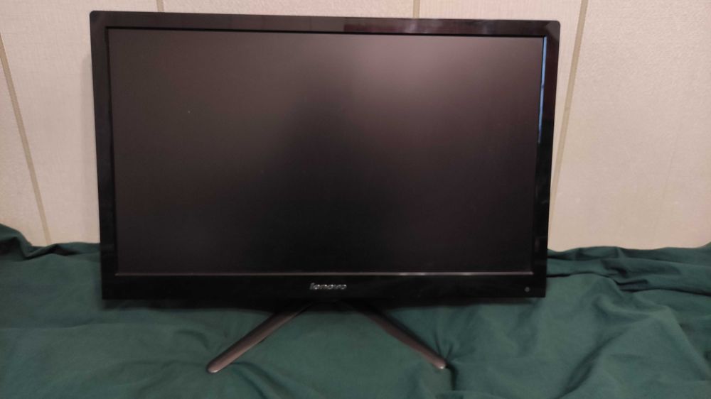 Монітор Lenovo 23"