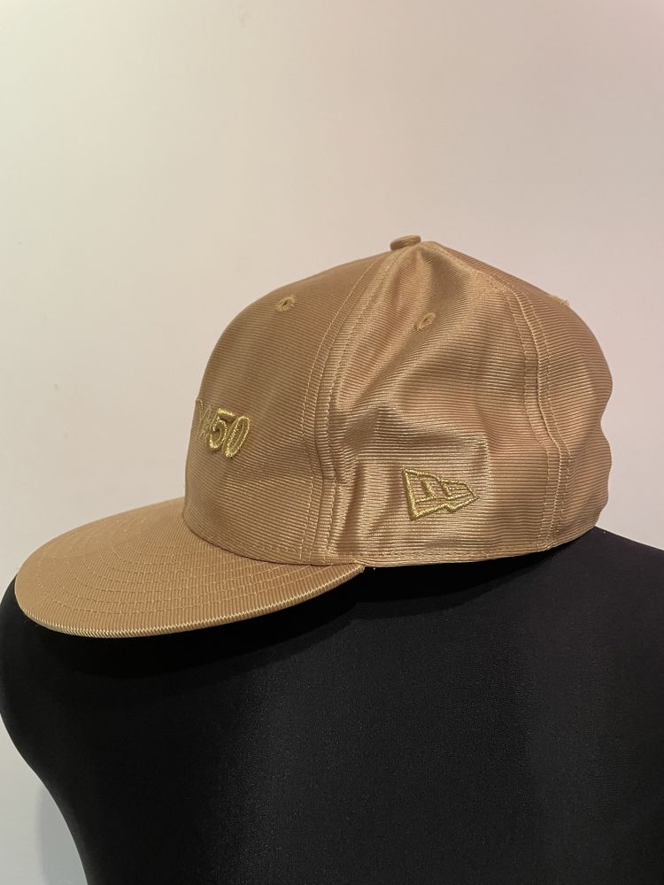 New Era 59fifty at 50, złota czapka z limitowanej wersji