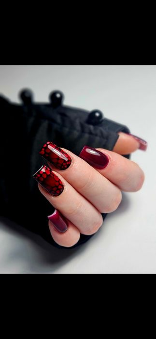 Stylizacja paznokci/paznokcie/manicure/pedicure