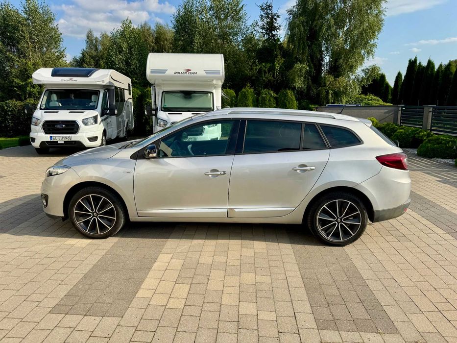 Renault Megane 2013 bezwypadkowy w jednych rękach od 9 lat wersja Bose