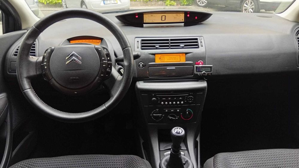 Citroen C4 1.4 VTR 2007 Gasolina apenas 170 mil kms