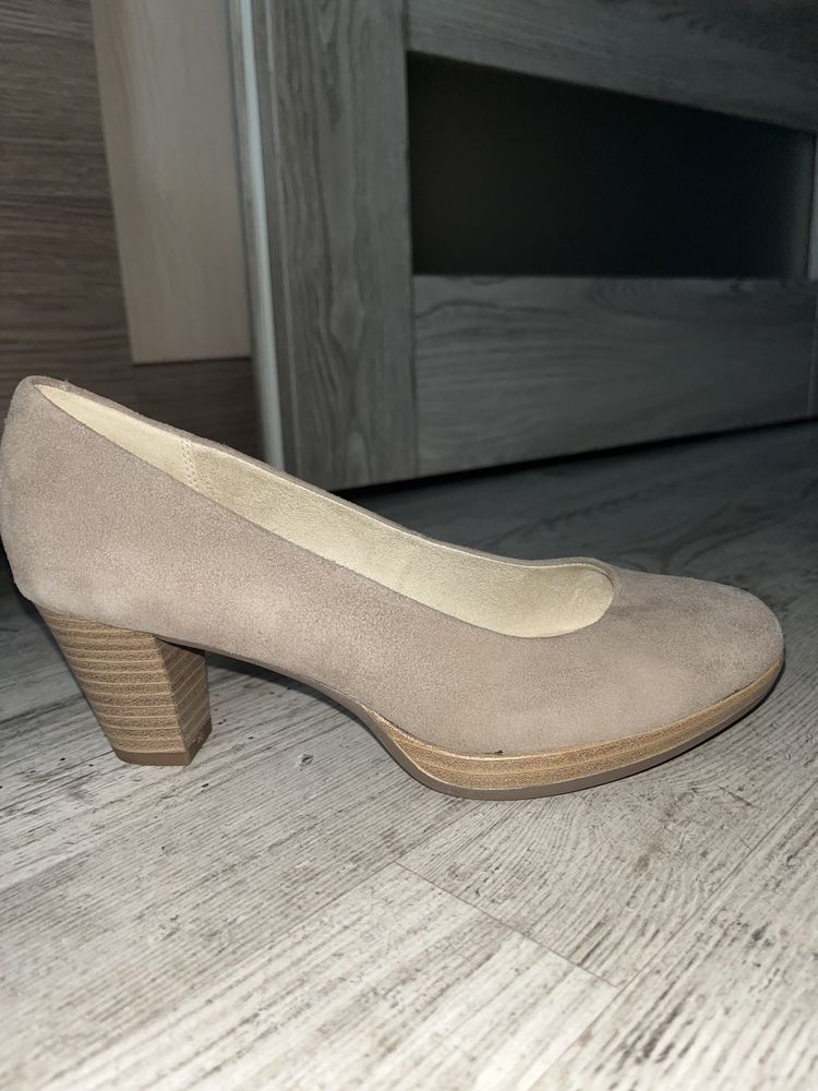 beżowe buty na obcasie, 36