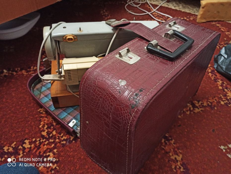 Продам швейную машину "Мальва".