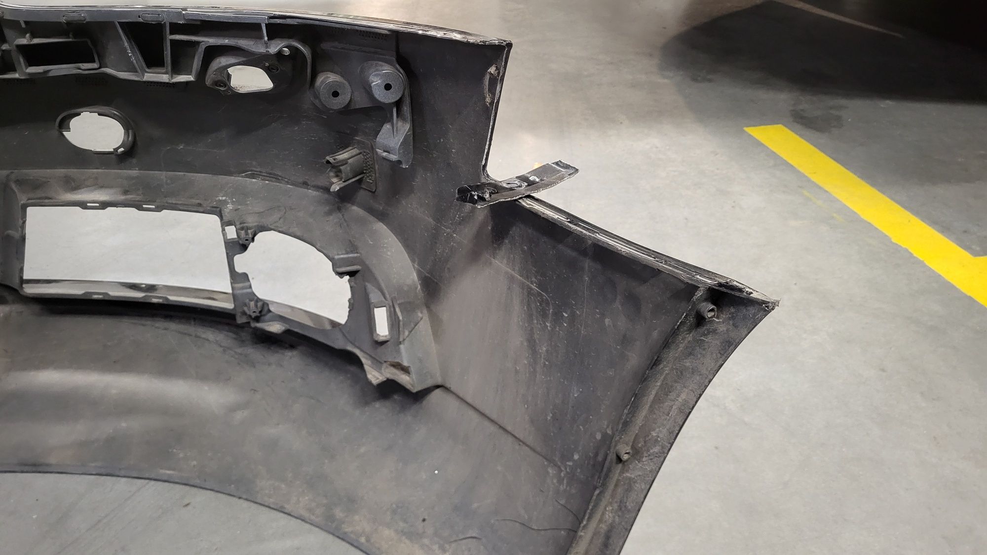 Zderzak przedni A6 C6 przedlift S line oryginał LZ9Y pdc uchwyty d