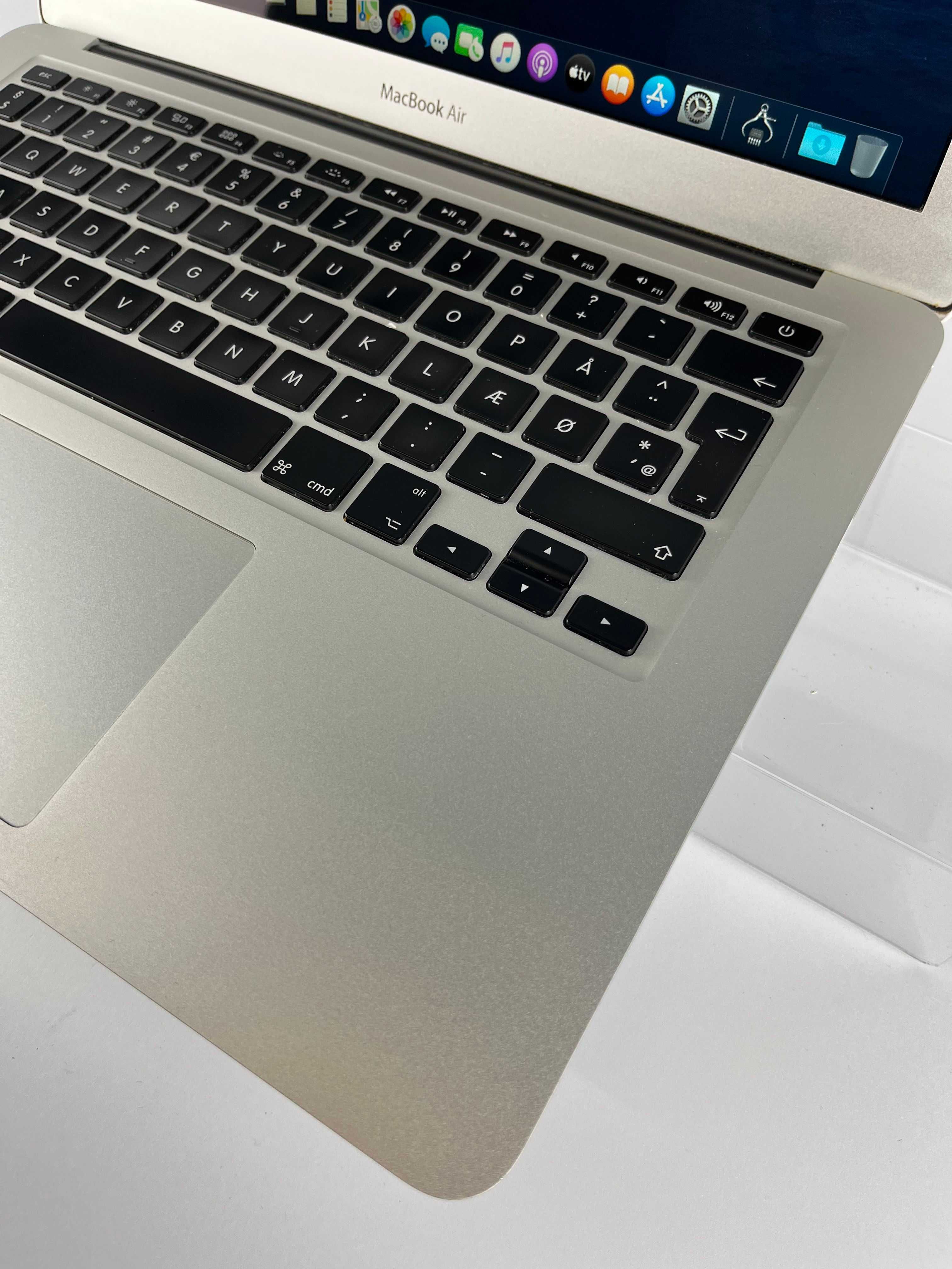 Macbook Air A1466 5,2 13,3" Intel Core i5 4 GB / 128 GB SSD