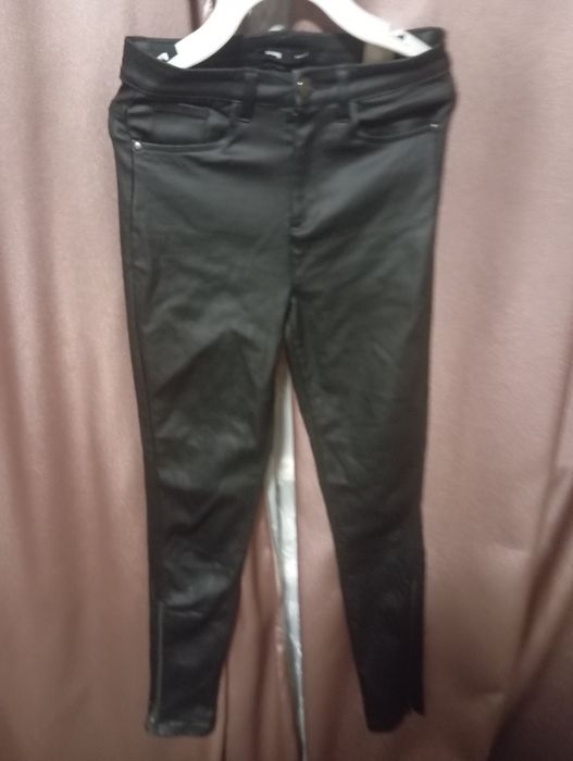 Продам жіночі штани з еко шкіри