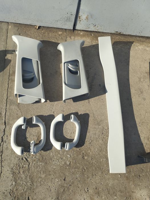 Деталі салону Skoda Octavia, потолок Octavia A5, потолочитна ліфтбек