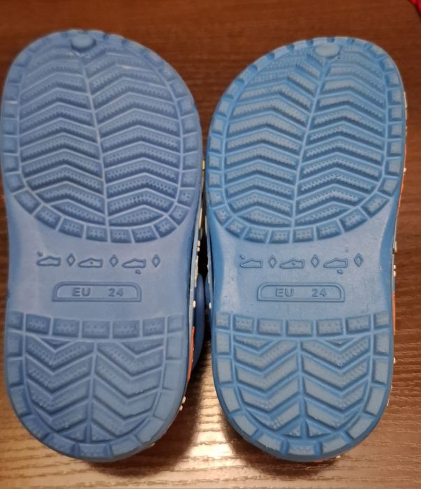 Крокси, сандалі для хлопчика 24 (7) розмір