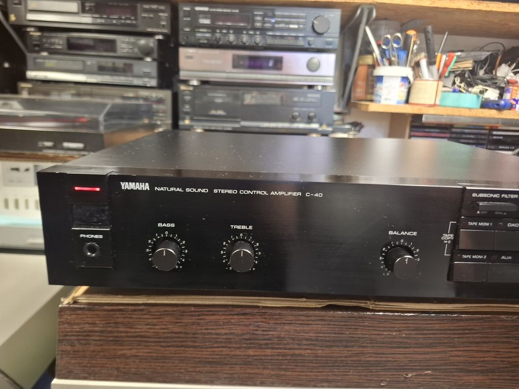 Przedwzmacniacz Yamaha C-40