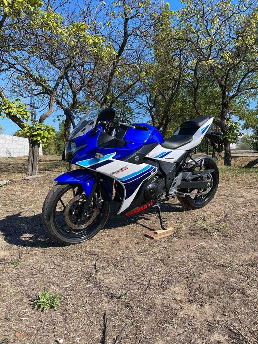 Мотоцикл Suzuki GSX250R