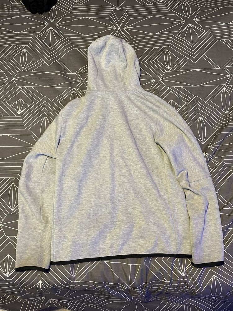 Nike Tech Fleece Cinzento