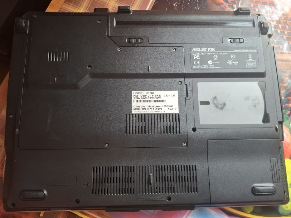 Настольный компьютер и ноутбук рабочие