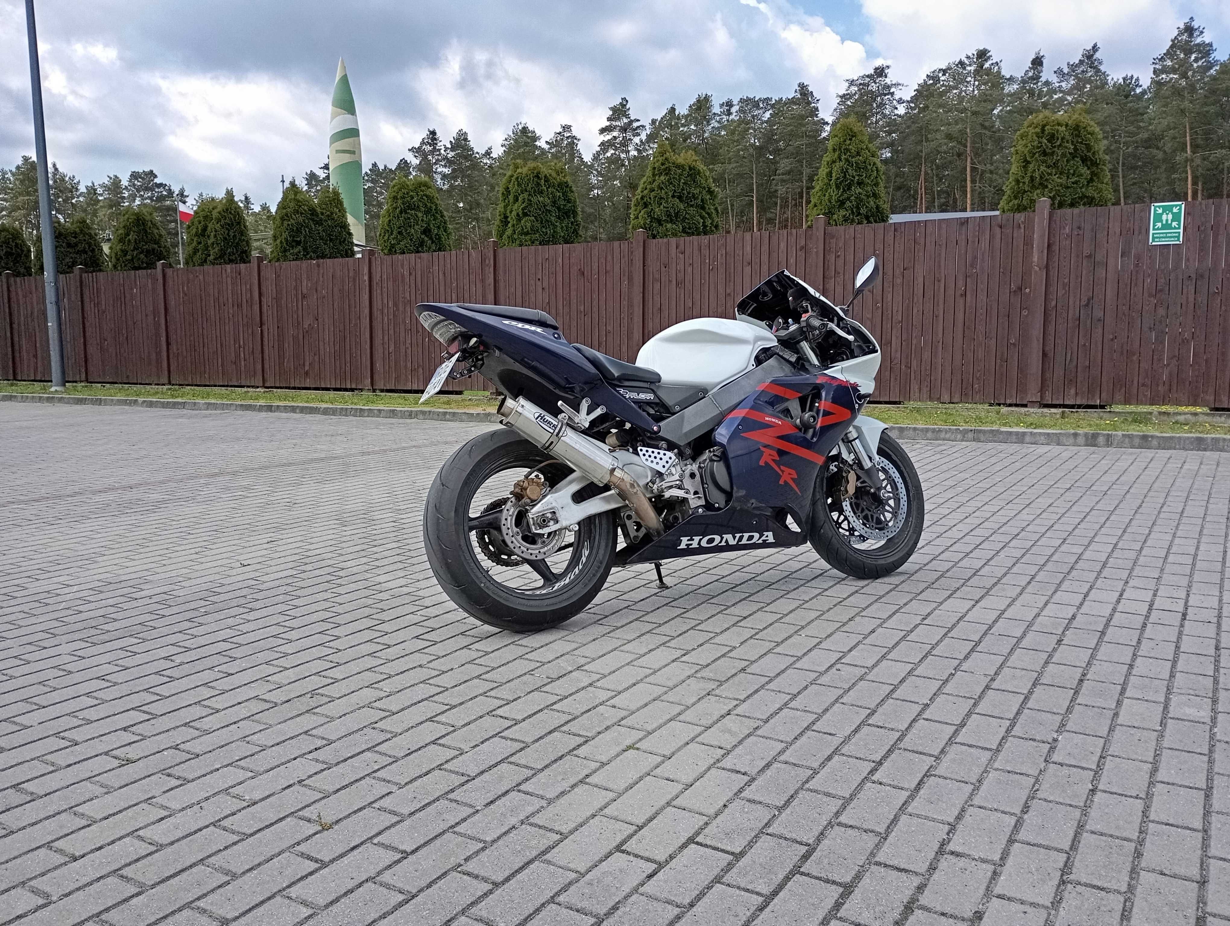 Honda CBR 954 Fireblade (ZX10R R1 R6 GSXR)