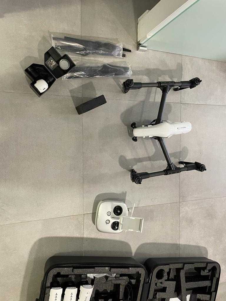 DJI Inspire 1 com 8 baterias + mini ipad