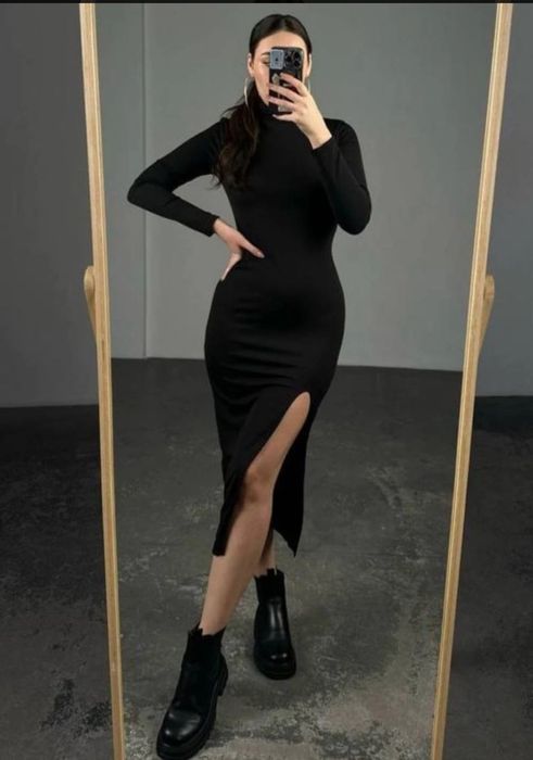 Плаття рубчик з розрізом