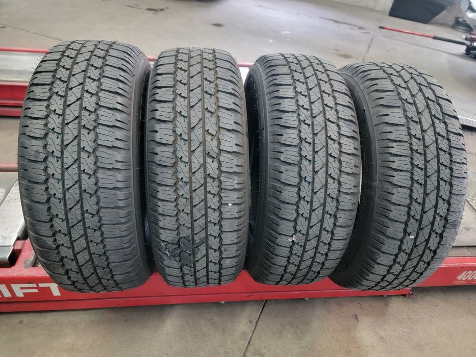 Pneus novos 265x65x17