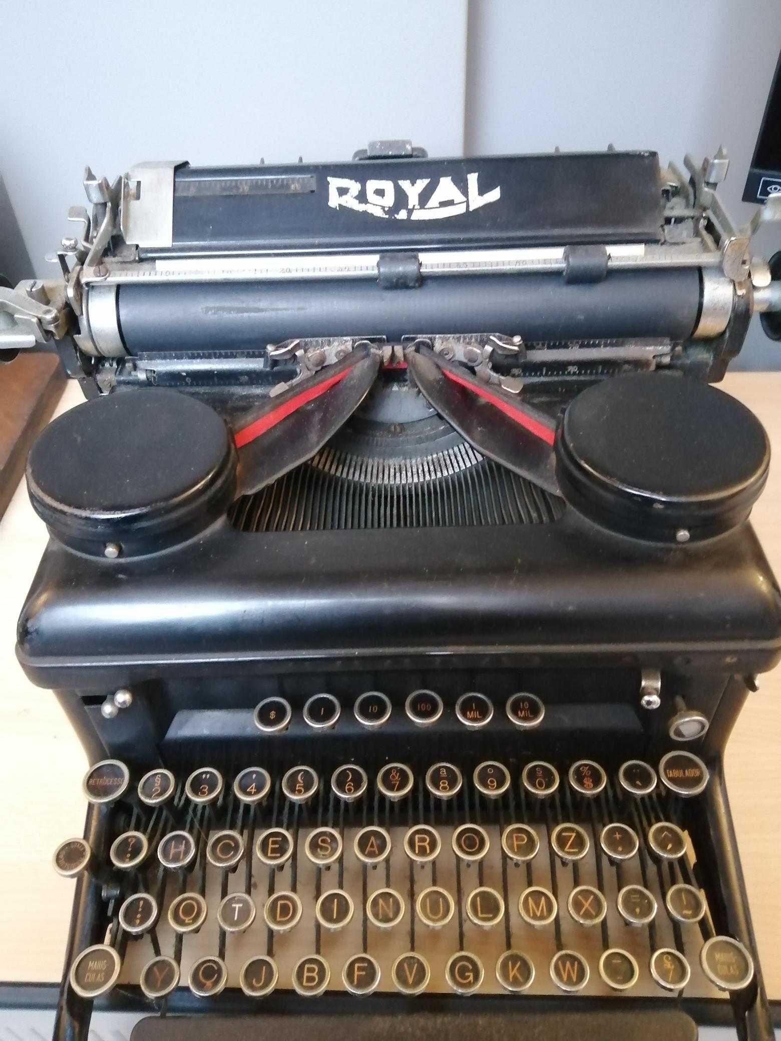 Máquina Escrever Royal
