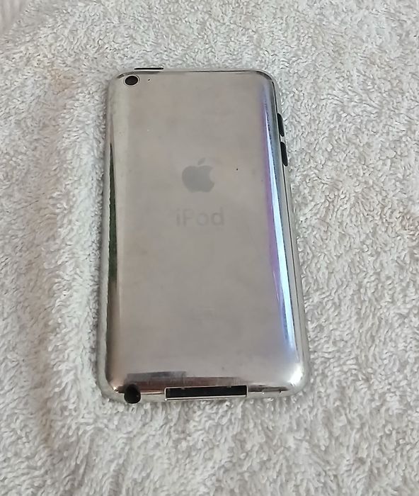 Ipod 32GB trabalha mas tem visor estalado