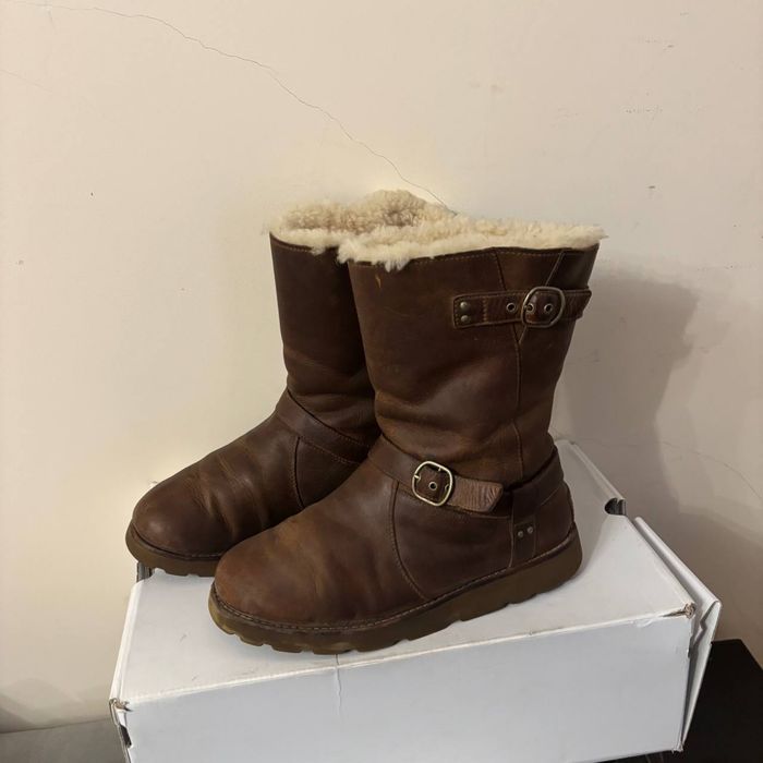 Високі шкіряні UGG з натуральним хутром