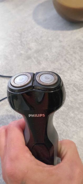 акумуляторна бритва philips s301