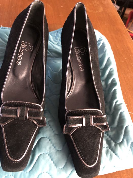 Sapatos pretos com laco, n. 36