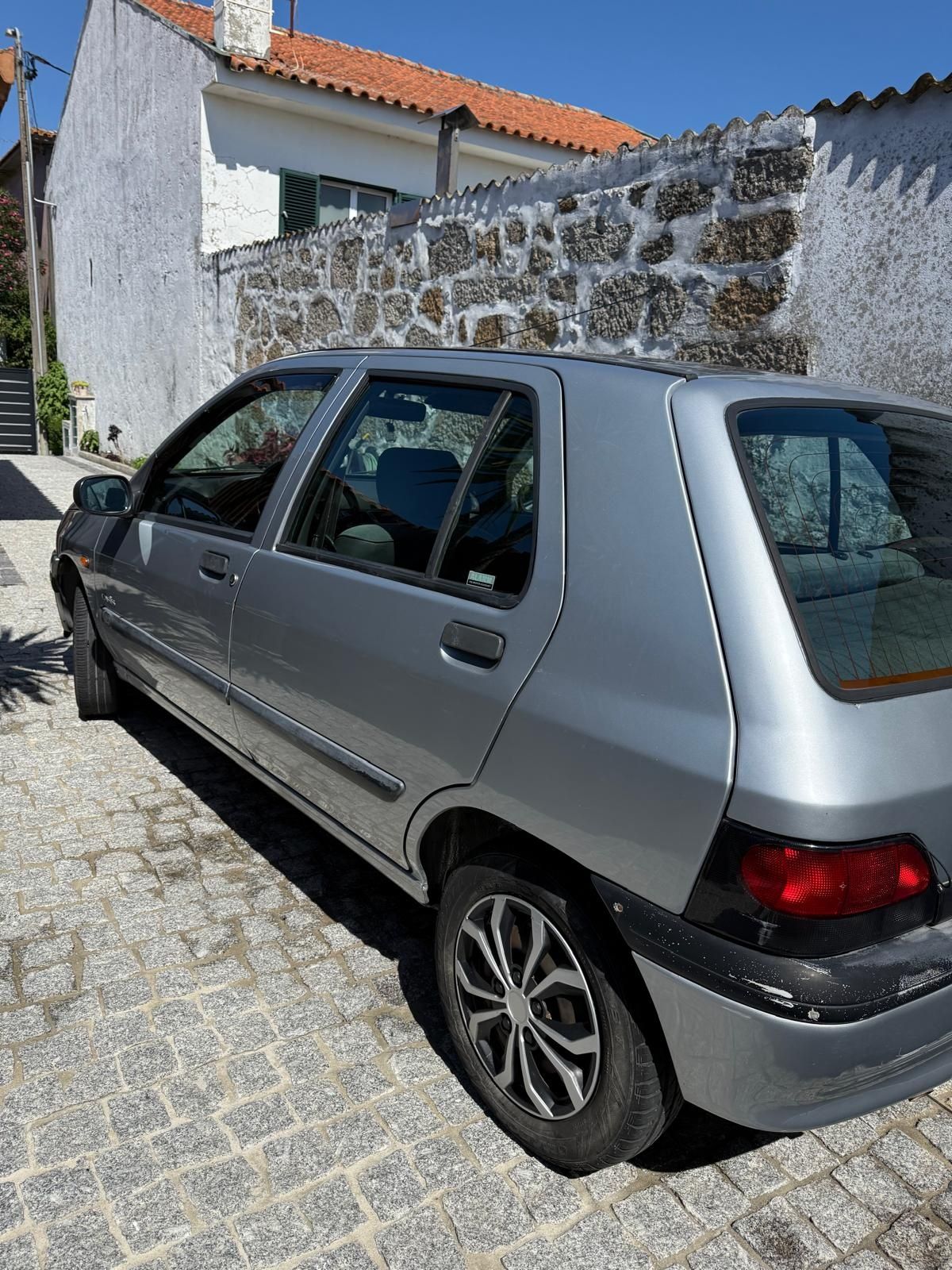 Renault clio 1996