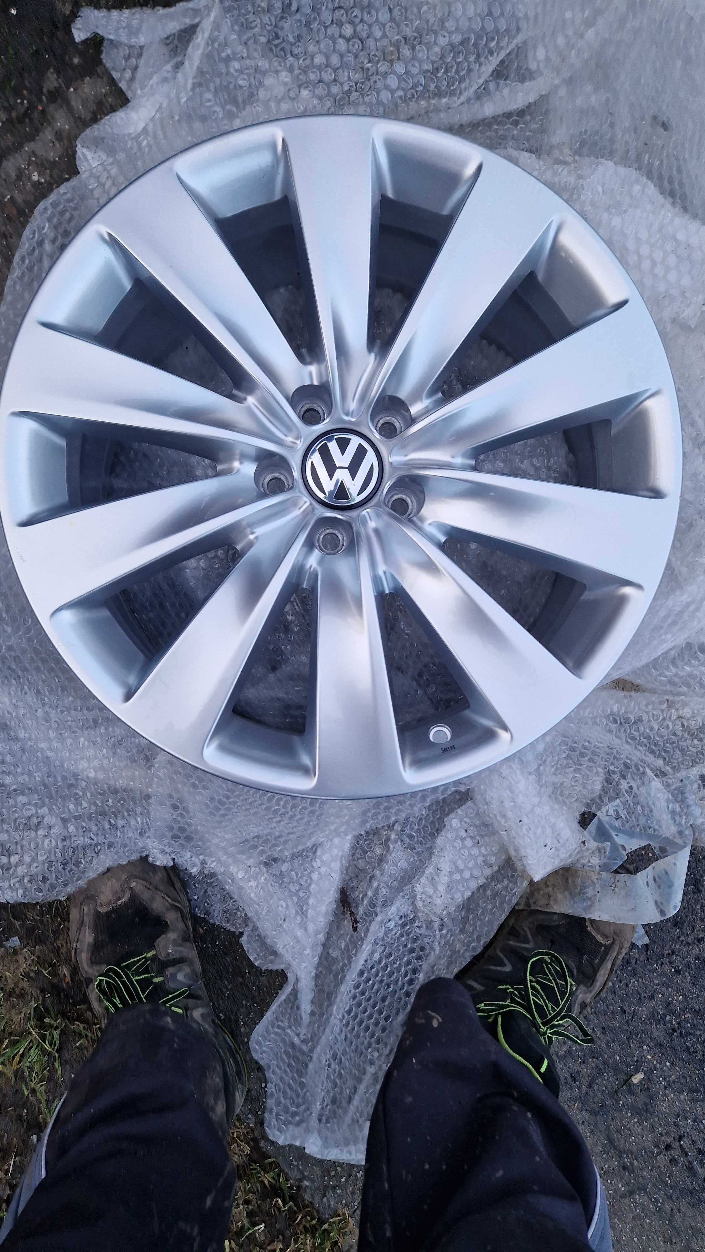 Felga aluminiowa Volkswagen OE 8.5" x 19" ET 38 Passat/Pheaton