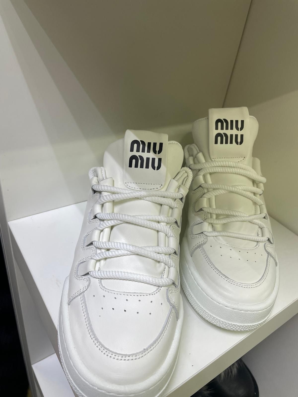 Skórzane buty miu miu 38