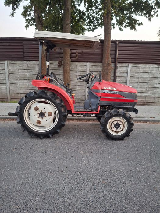 Traktorek Mitsubishi mt200