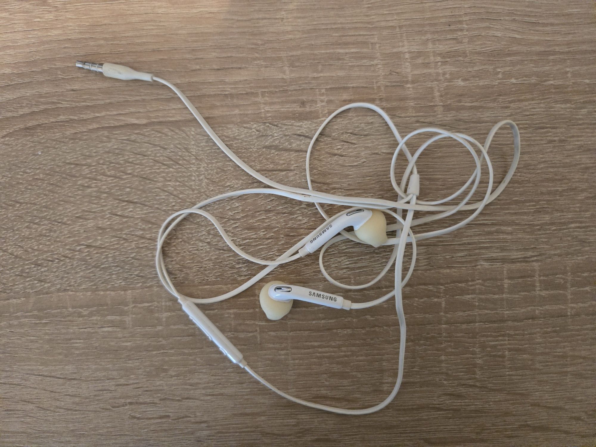 Słuchawki Samsung, przewodowe, douszne, z mikrofonem, MiniJack, stan b