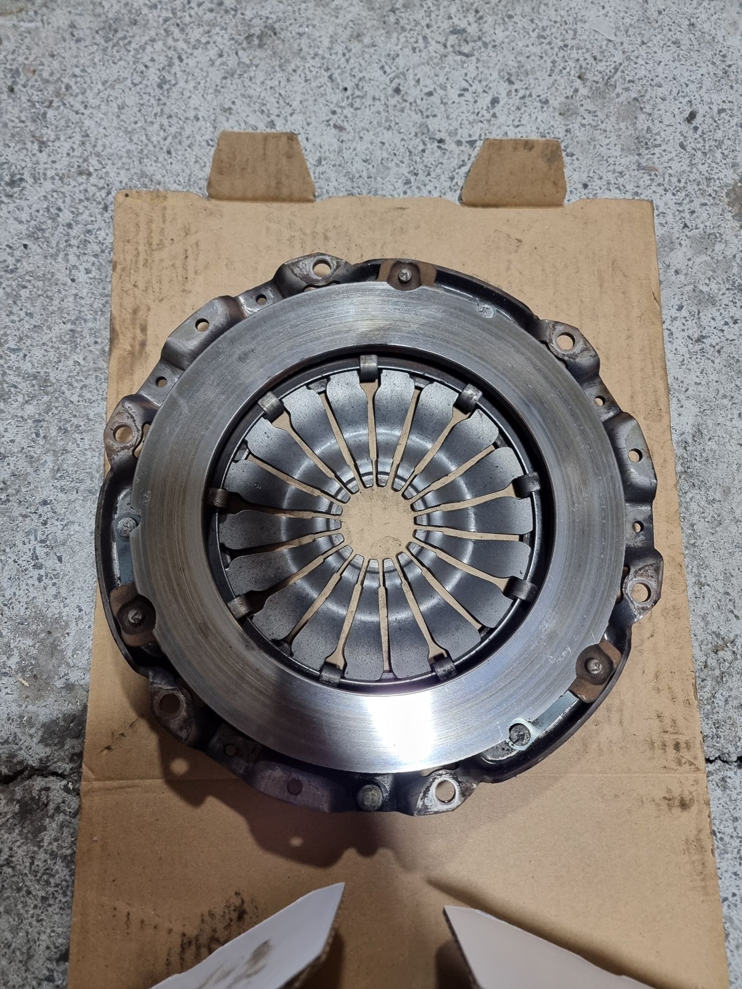 Корзина сцепления Ford Transit Connect