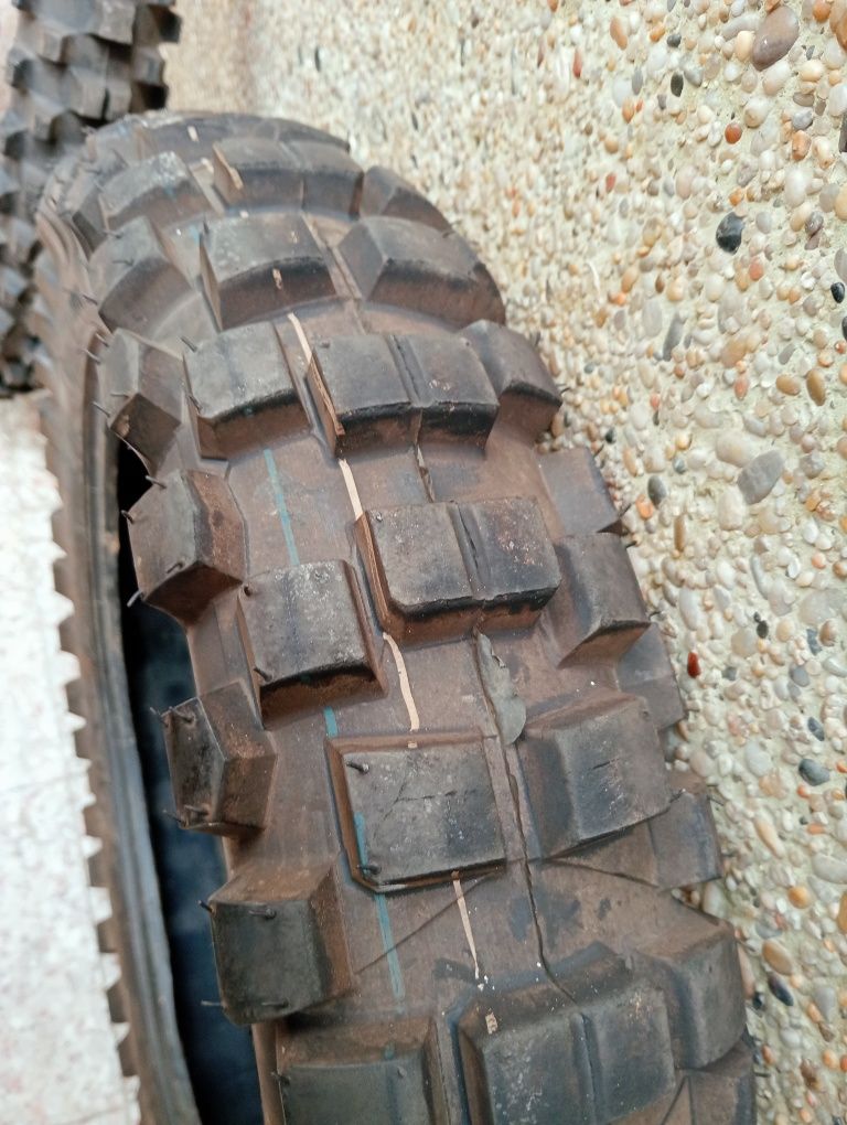 Pneus para mota cross ou enduro