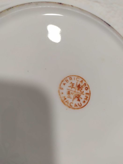 Pratos de Colecção (Preços variados) - NEGOCIÁVEL