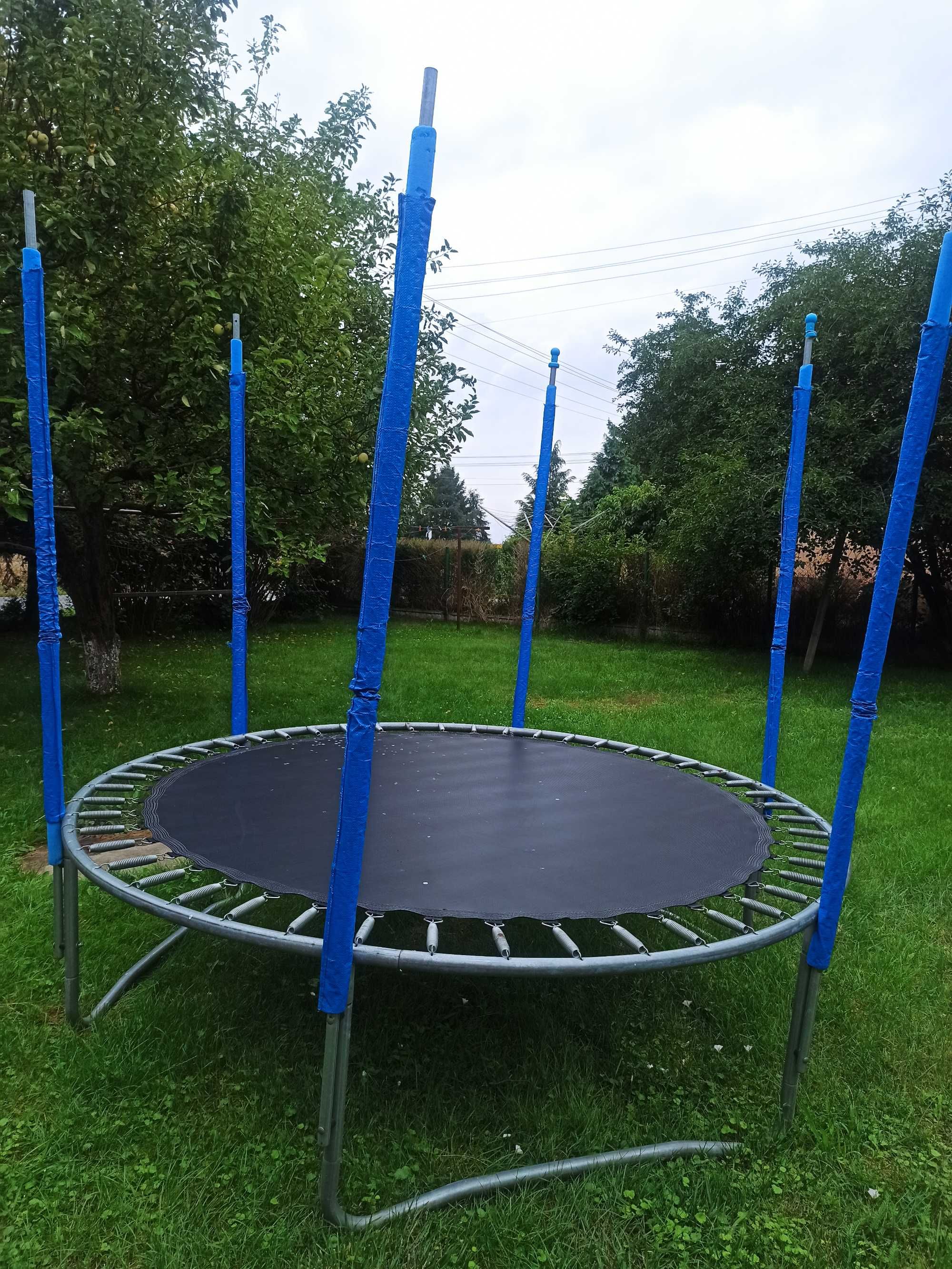 Trampolina ogrodowa
