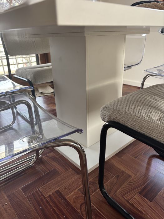 Mesa de Jantar quadrada ( 8 pessoas)