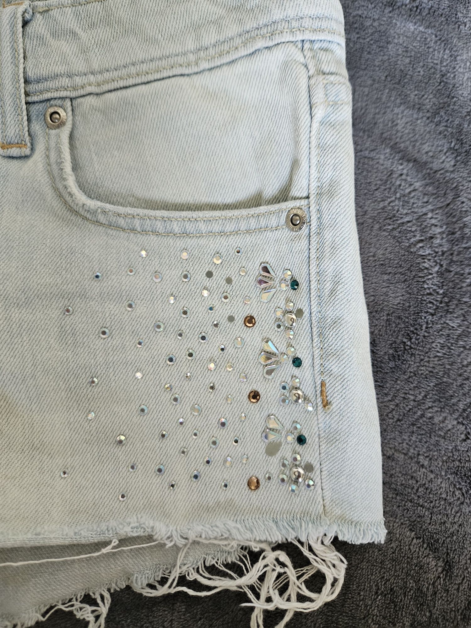 Spodenki h&M roz. 34 cekiny