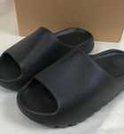 NoweAdidasYeezy SlideCzarny 37