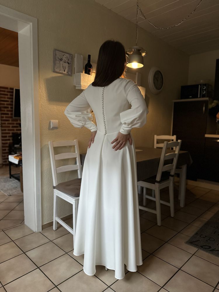 Весільна ,вечірня сукня біла ,молочна ,розмір S,М