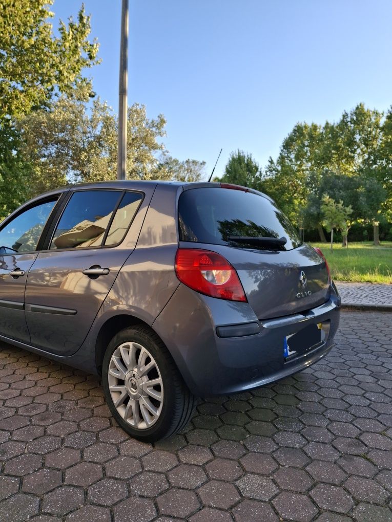Renault clio 1.2 Dynamic S Tce 
2008/03
183.500km 
Sensor chuva
Faróis